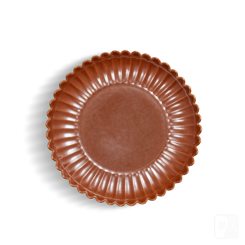 A café-au-lait-glazed 'chrysanthemums' dish, Seal mark and period of Qianlong | 清乾隆 紫金釉菊瓣盤 《大清乾隆年製》款